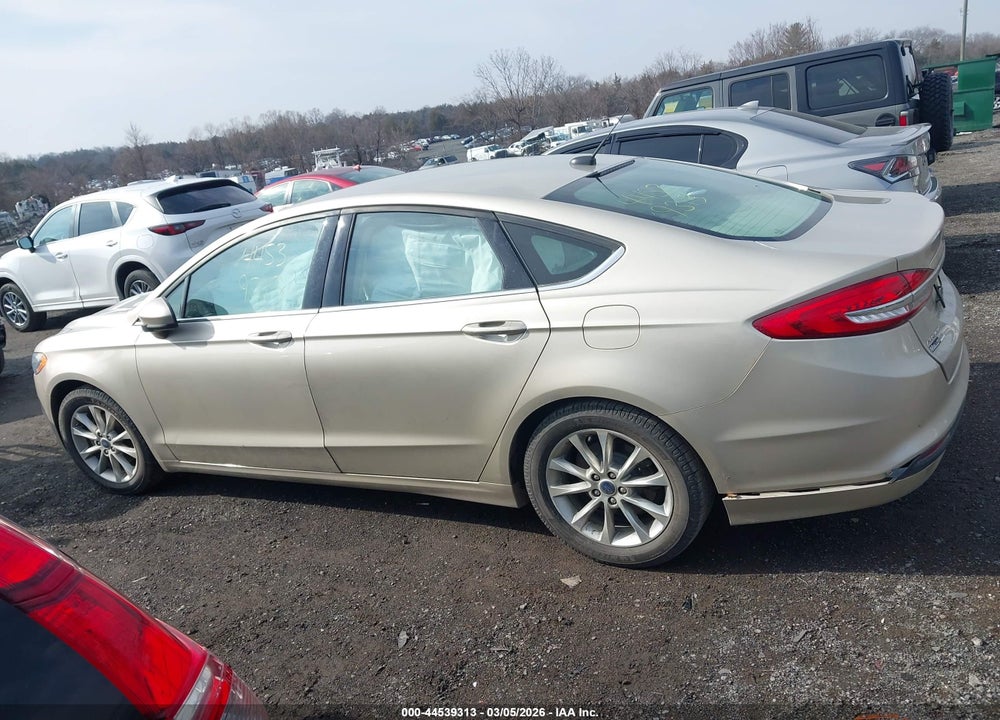 2017 FORD FUSION SE VIN: 3FA6P0H74HR108369