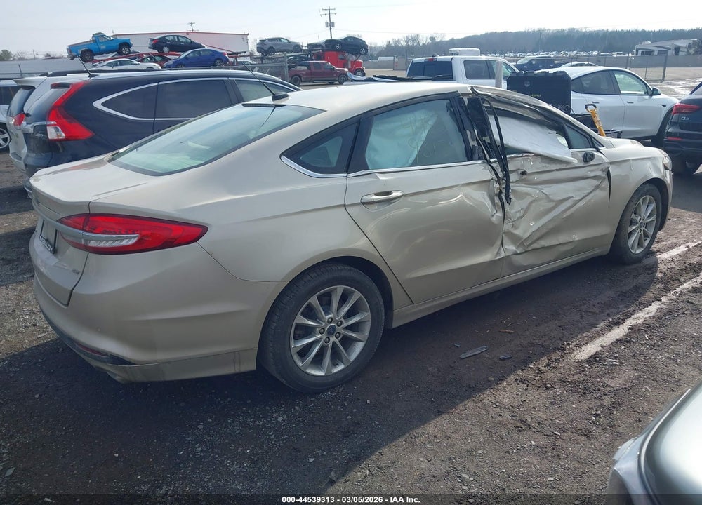 2017 FORD FUSION SE VIN: 3FA6P0H74HR108369