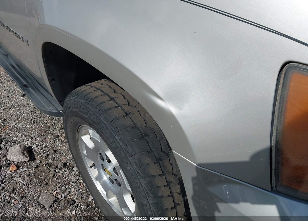 2007 CHEVROLET SUBURBAN 1500 LT VIN: 3GNFC16J57G170536