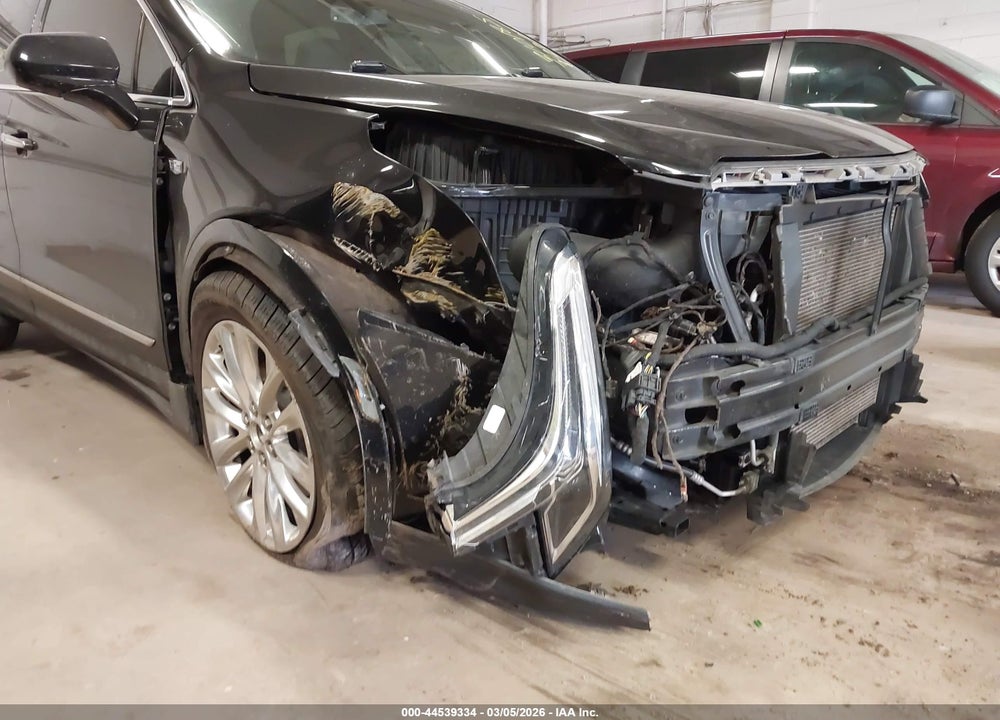 2017 CADILLAC XT5 PLATINUM VIN: 1GYKNFRS4HZ294697