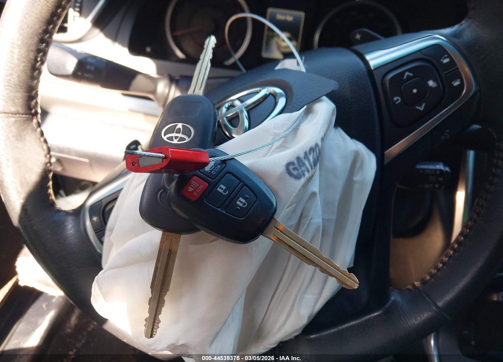 2017 TOYOTA CAMRY SE VIN: 4T1BF1FK3HU799570