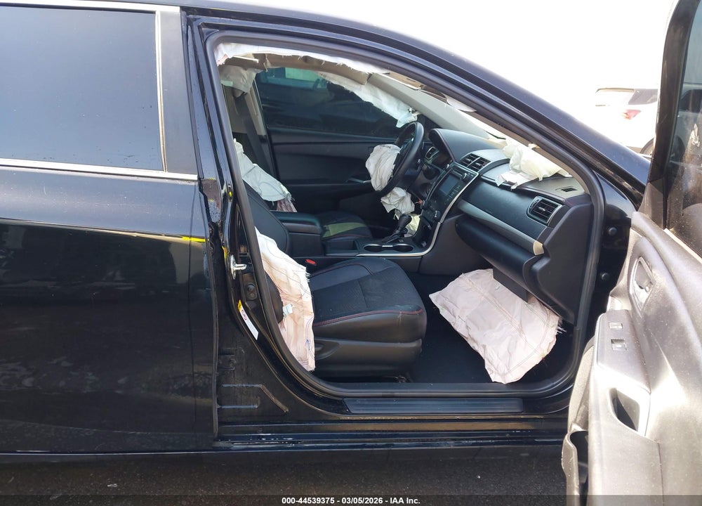 2017 TOYOTA CAMRY SE VIN: 4T1BF1FK3HU799570