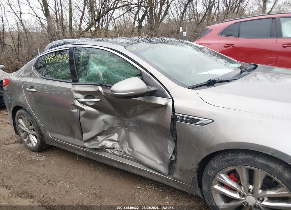 2015 KIA OPTIMA SXL TURBO VIN: 5XXGR4A60FG395495