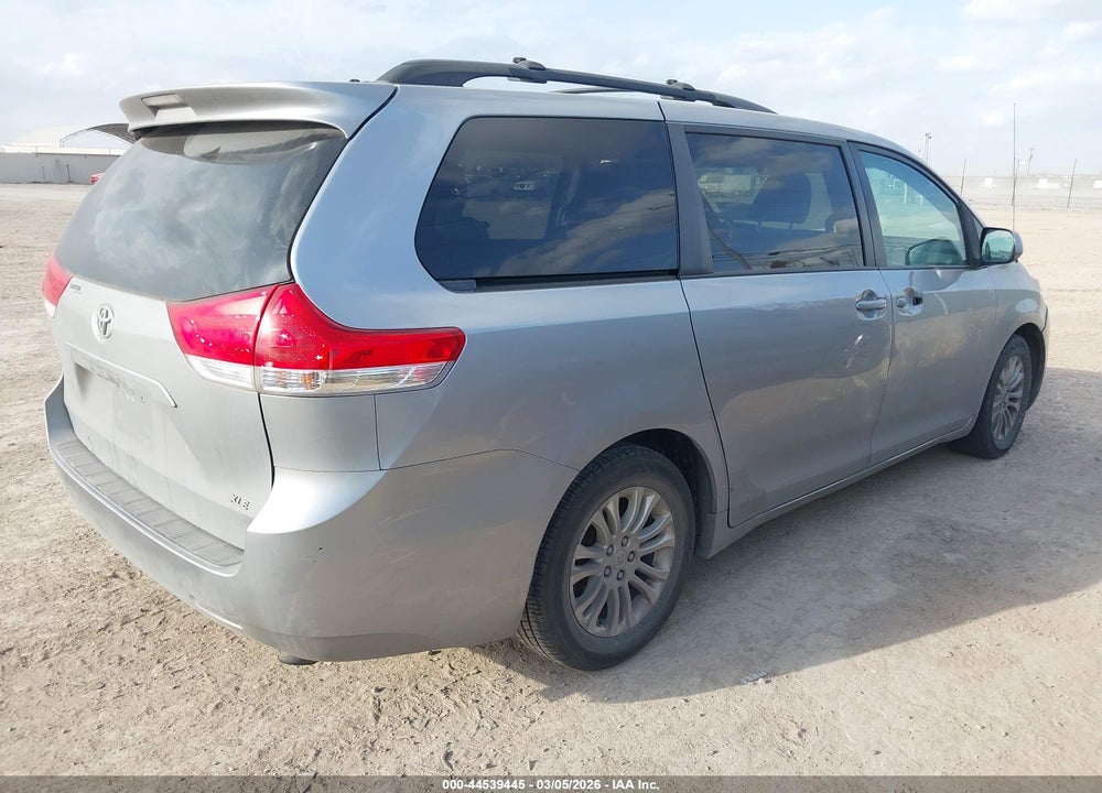 2012 TOYOTA SIENNA XLE V6 8 PASSENGER VIN: 5TDYK3DC9CS192961