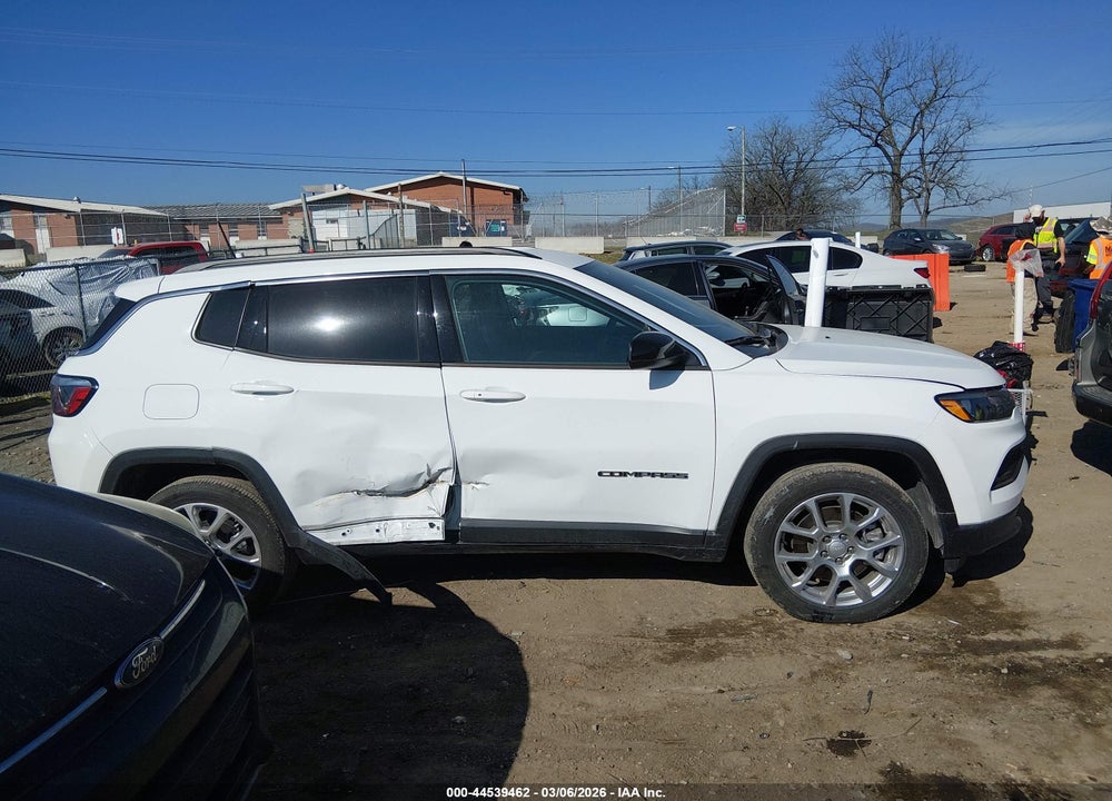 2024 JEEP COMPASS LATITUDE LUX FWD VIN: 3C4NJDFN6RT101833