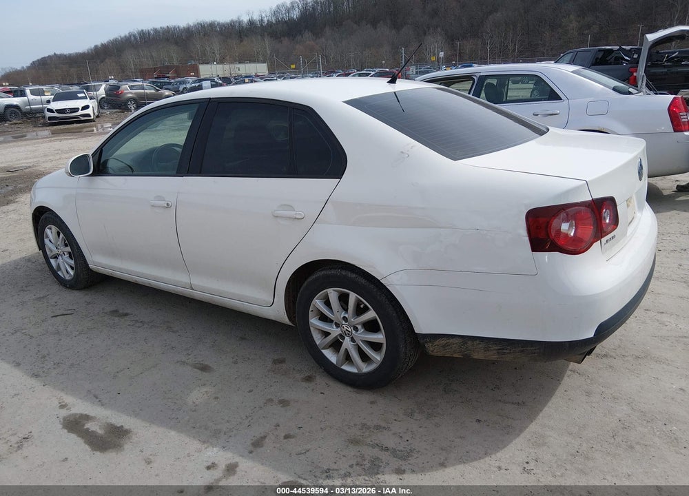 2010 VOLKSWAGEN JETTA LIMITED EDITION VIN: 3VWRZ7AJ6AM095883
