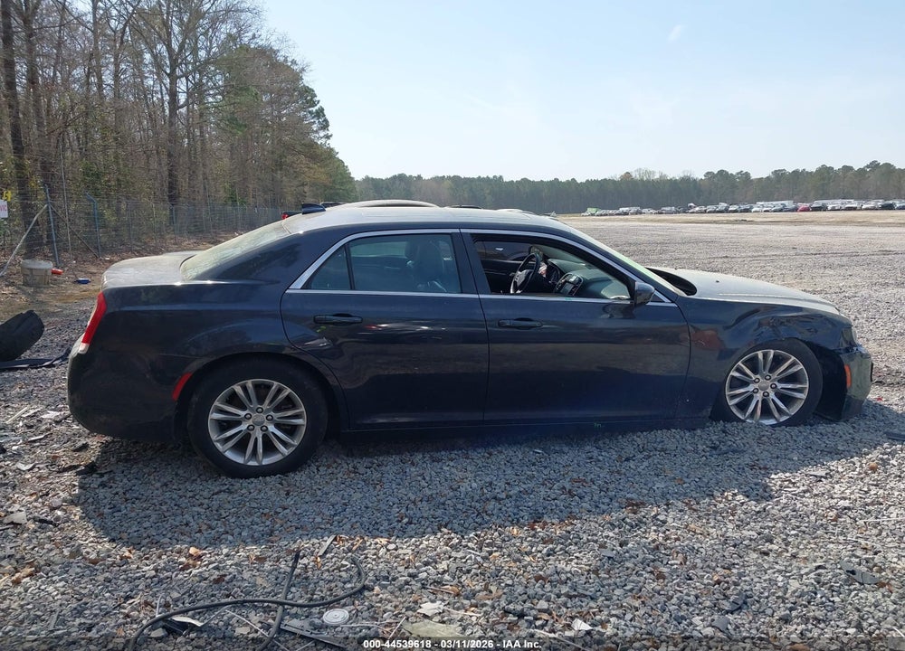 2018 CHRYSLER 300 TOURING L VIN: 2C3CCAAG6JH222825