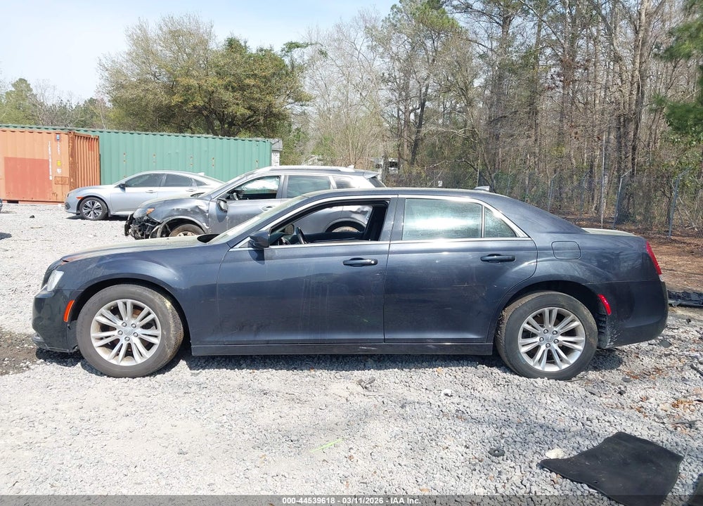 2018 CHRYSLER 300 TOURING L VIN: 2C3CCAAG6JH222825