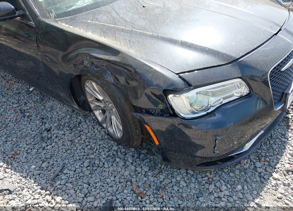 2018 CHRYSLER 300 TOURING L VIN: 2C3CCAAG6JH222825