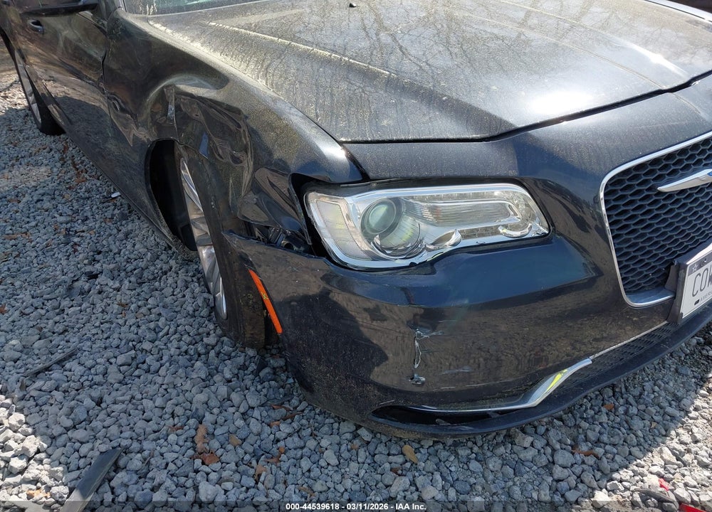 2018 CHRYSLER 300 TOURING L VIN: 2C3CCAAG6JH222825
