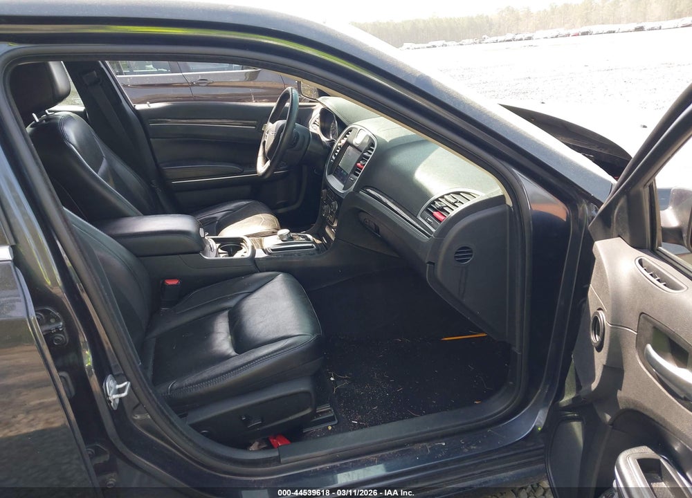 2018 CHRYSLER 300 TOURING L VIN: 2C3CCAAG6JH222825