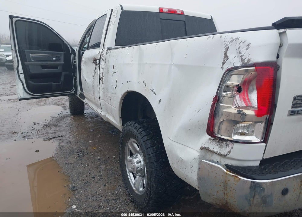 2018 RAM 2500 SLT  4X4 6'4 BOX VIN: 3C6UR5DLXJG314106
