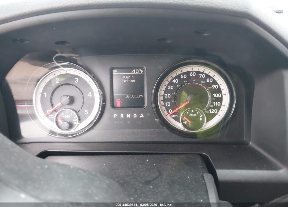 2018 RAM 2500 SLT  4X4 6'4 BOX VIN: 3C6UR5DLXJG314106