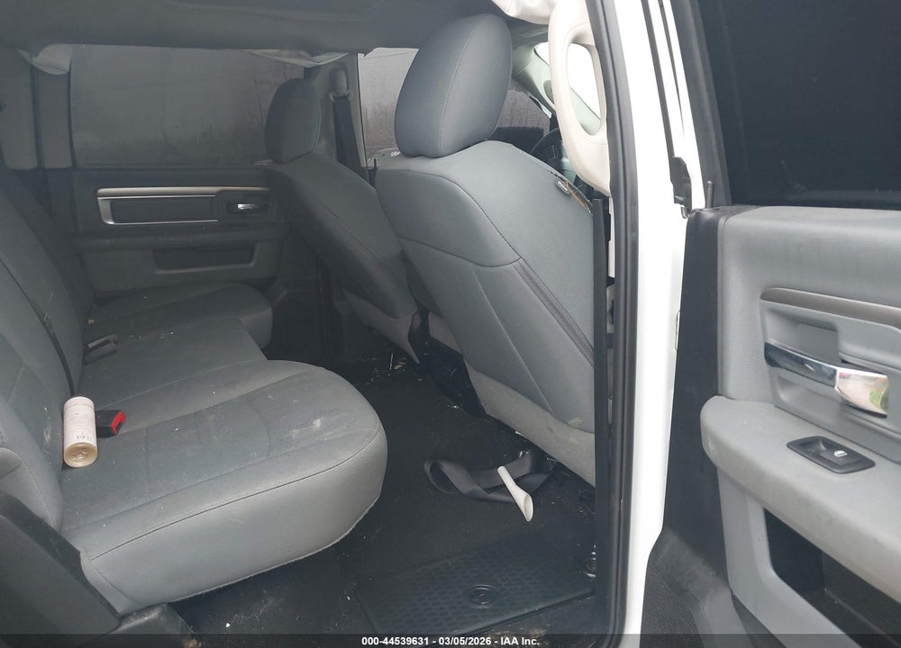 2018 RAM 2500 SLT  4X4 6'4 BOX VIN: 3C6UR5DLXJG314106