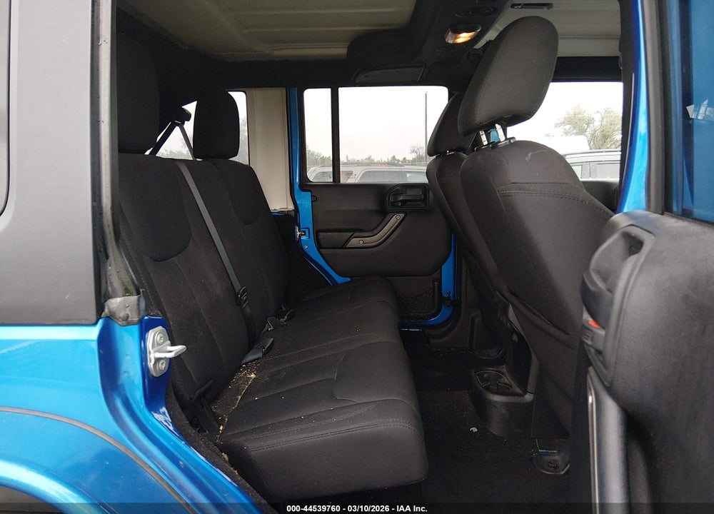 2015 JEEP WRANGLER UNLIMITED SPORT VIN: 1C4BJWDG3FL502718