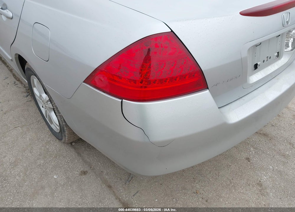2007 HONDA ACCORD 2.4 EX VIN: 1HGCM56827A177554