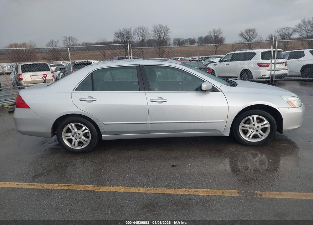 2007 HONDA ACCORD 2.4 EX VIN: 1HGCM56827A177554
