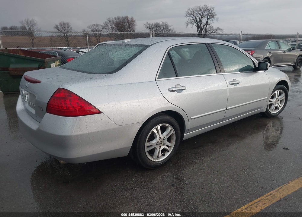 2007 HONDA ACCORD 2.4 EX VIN: 1HGCM56827A177554