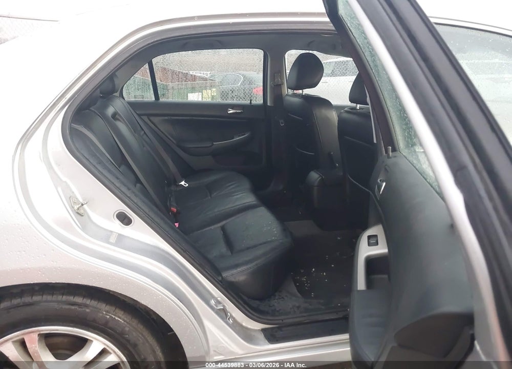 2007 HONDA ACCORD 2.4 EX VIN: 1HGCM56827A177554