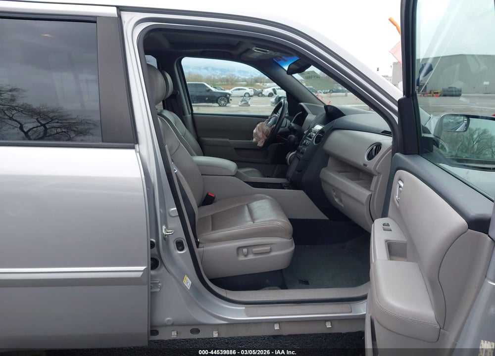 2014 HONDA PILOT EX-L VIN: 5FNYF4H59EB033905