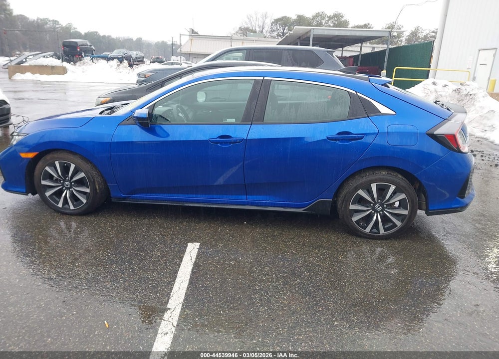 2018 HONDA CIVIC HATCHBACK EX VIN: SHHFK7H51JU225851