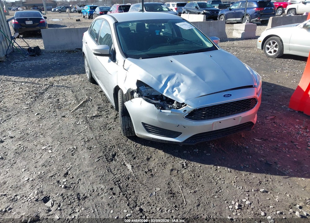 2018 FORD FOCUS SE VIN: 1FADP3F29JL267148
