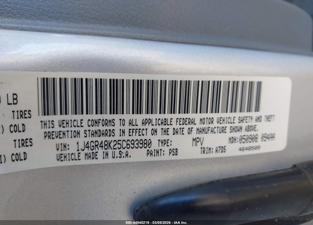 2005 JEEP GRAND CHEROKEE LAREDO VIN: 1J4GR48K25C693980