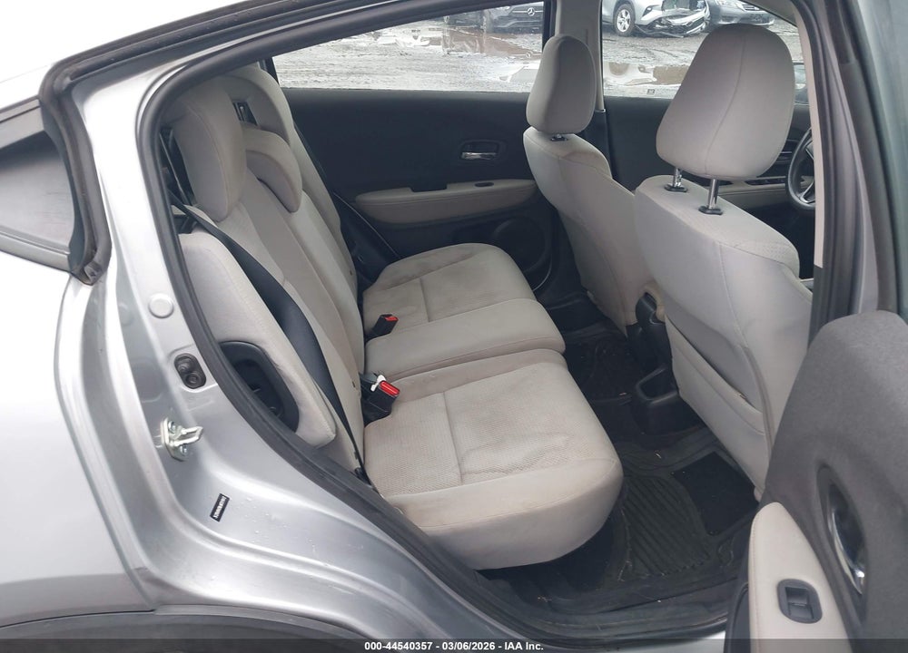 2020 HONDA HR-V AWD LX VIN: 3CZRU6H39LM721913
