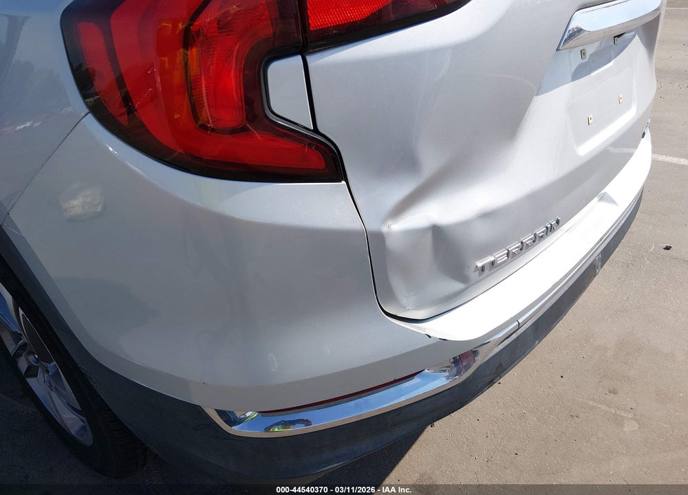 2018 GMC TERRAIN SLT VIN: 3GKALVEV1JL135283
