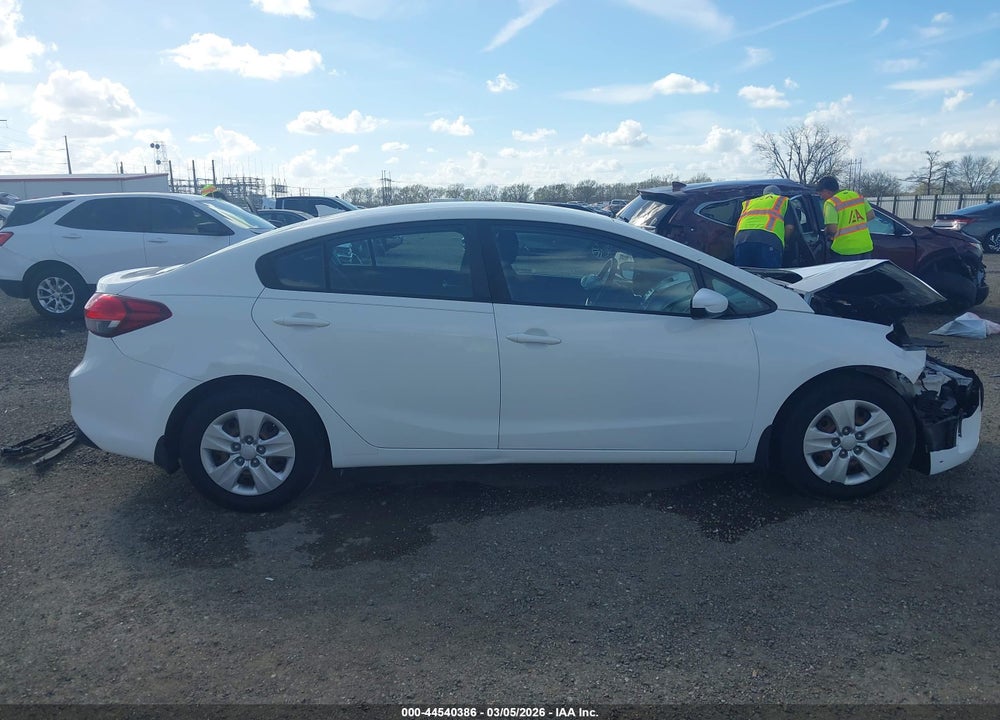 2017 KIA FORTE LX VIN: 3KPFK4A79HE047814