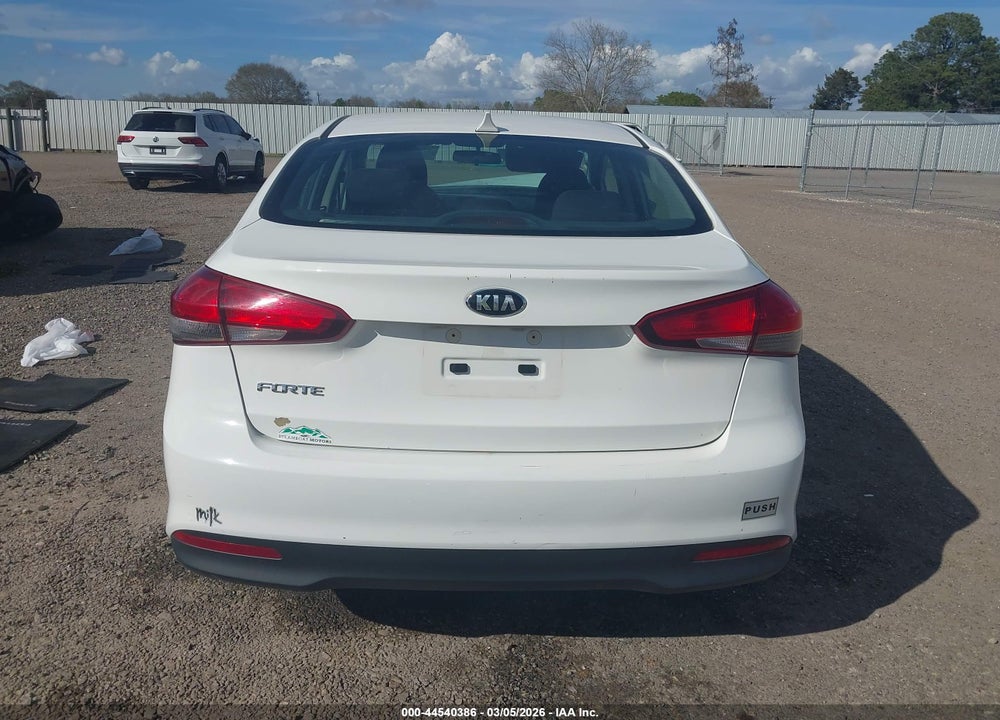 2017 KIA FORTE LX VIN: 3KPFK4A79HE047814