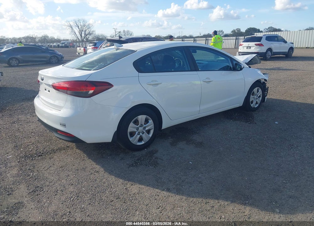 2017 KIA FORTE LX VIN: 3KPFK4A79HE047814