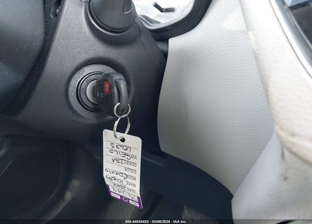 2022 TOYOTA COROLLA CROSS L VIN: 7MUAAAAG0NV017152