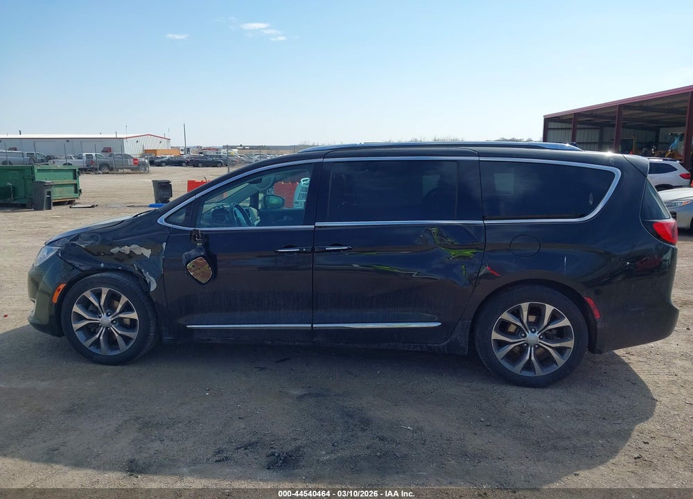 2017 CHRYSLER PACIFICA LIMITED VIN: 2C4RC1GG1HR727396