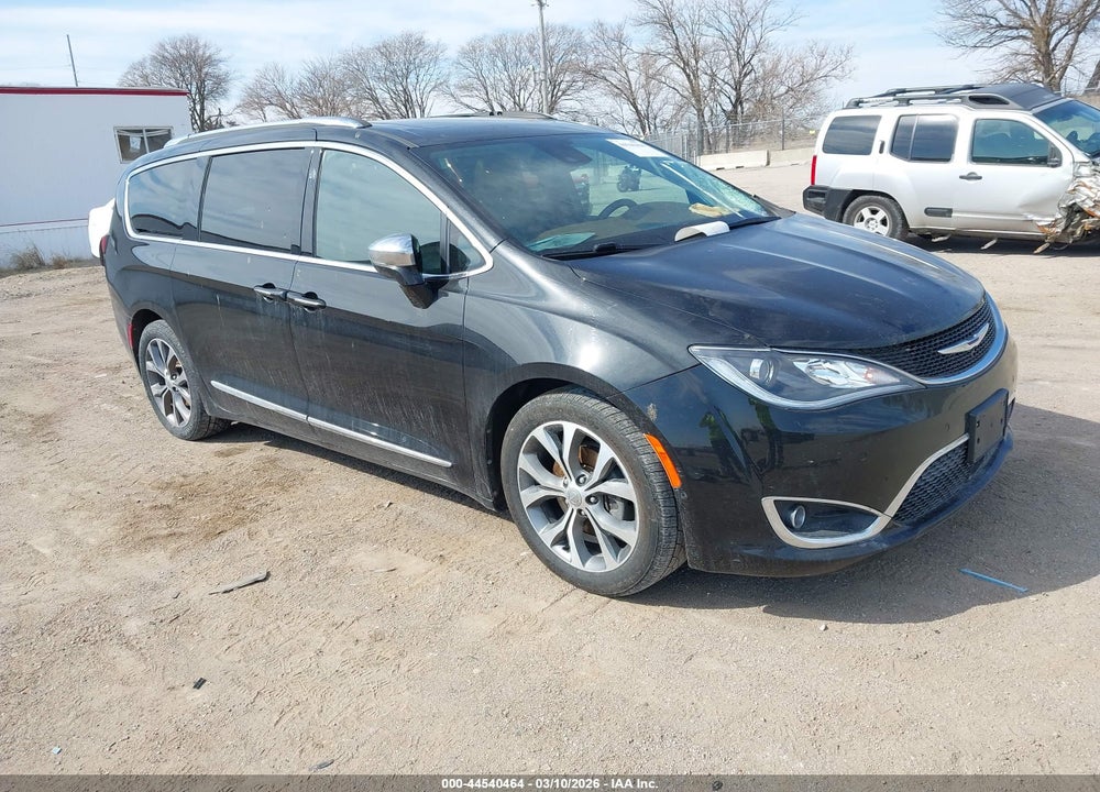 2017 CHRYSLER PACIFICA LIMITED VIN: 2C4RC1GG1HR727396