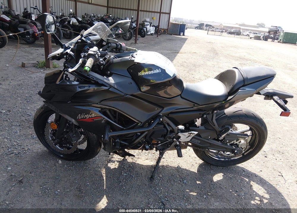 2026 KAWASAKI EX650 R VIN: ML5EXER15TDAH0366