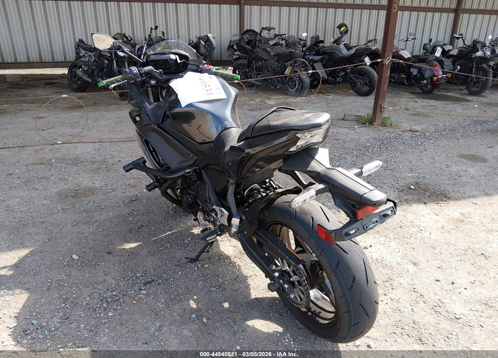 2026 KAWASAKI EX650 R VIN: ML5EXER15TDAH0366