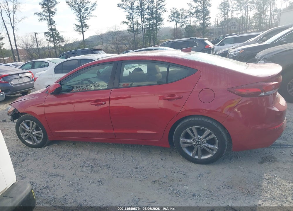 2017 HYUNDAI ELANTRA SE VIN: KMHD84LF0HU404742