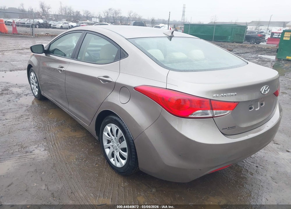 2013 HYUNDAI ELANTRA GLS/LIMITED VIN: 5NPDH4AE2DH207123