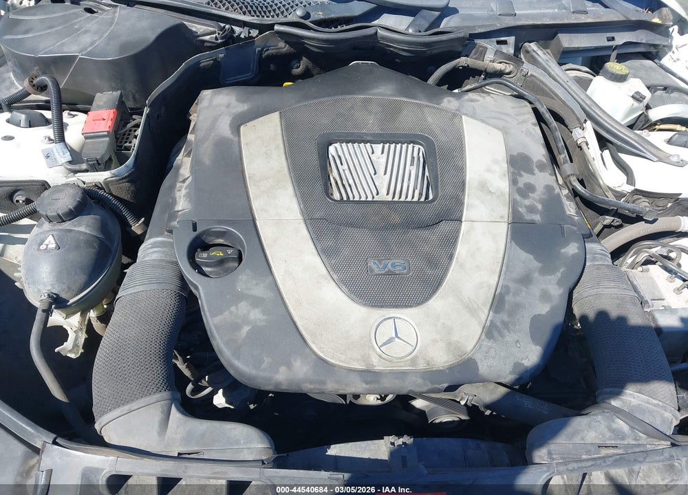 2011 MERCEDES-BENZ C 300 SPORT VIN: WDDGF5EB0BR168164