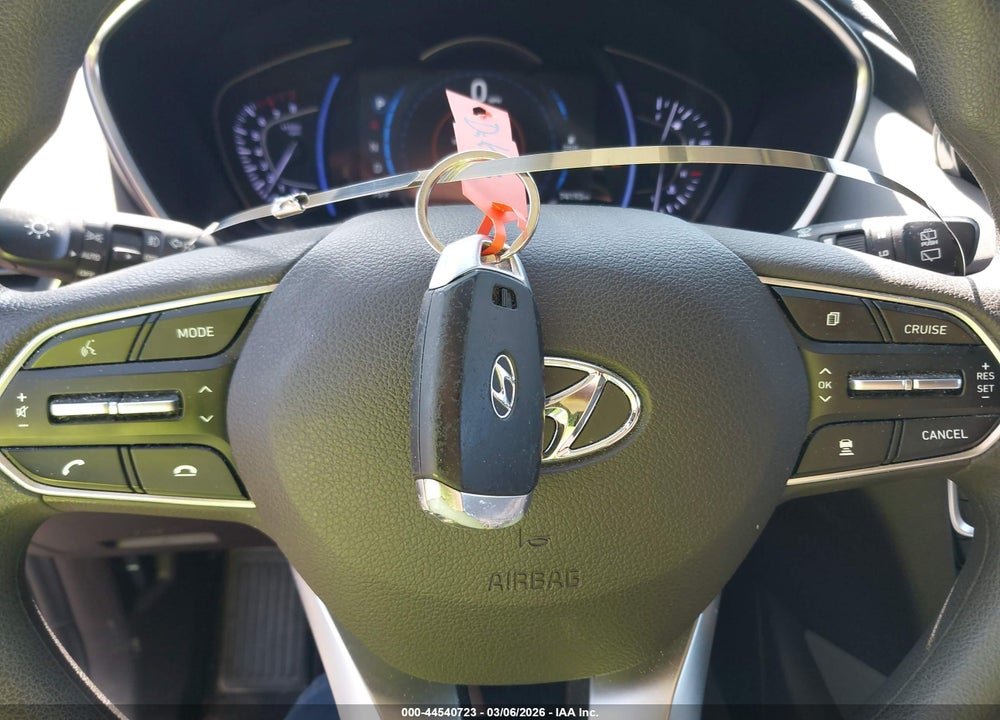 2019 HYUNDAI SANTA FE SEL VIN: 5NMS3CAD0KH040942
