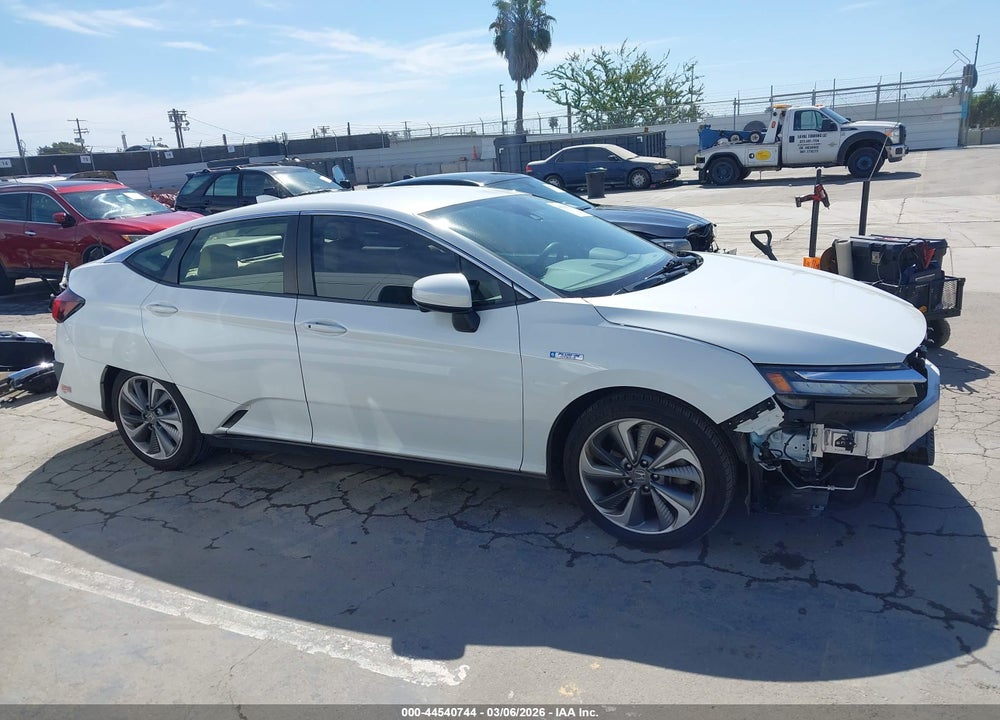 2019 HONDA CLARITY PLUG-IN HYBRID VIN: JHMZC5F15KC004329