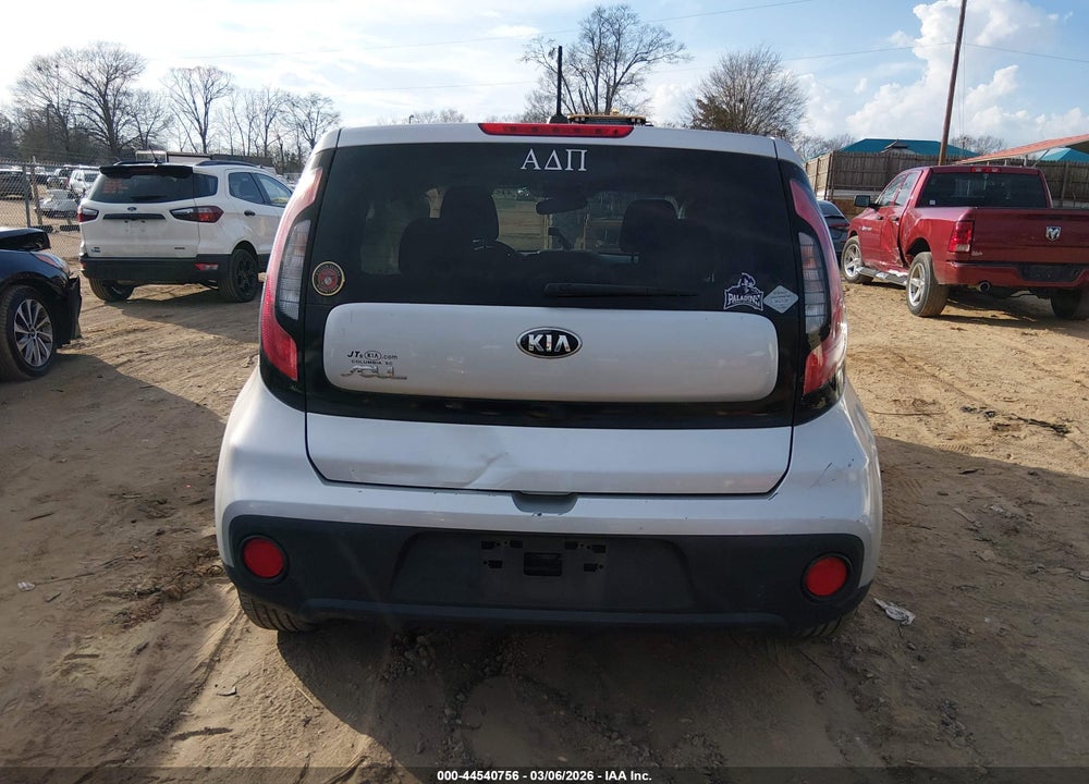 2018 KIA SOUL VIN: KNDJN2A23J7607441