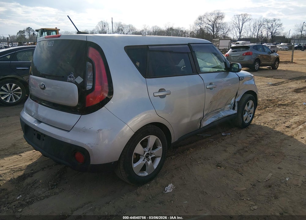 2018 KIA SOUL VIN: KNDJN2A23J7607441