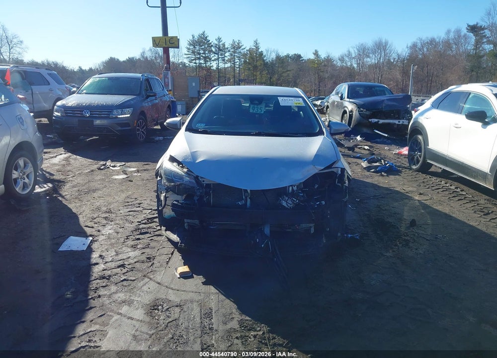 2018 TOYOTA COROLLA SE VIN: 2T1BURHE0JC001013