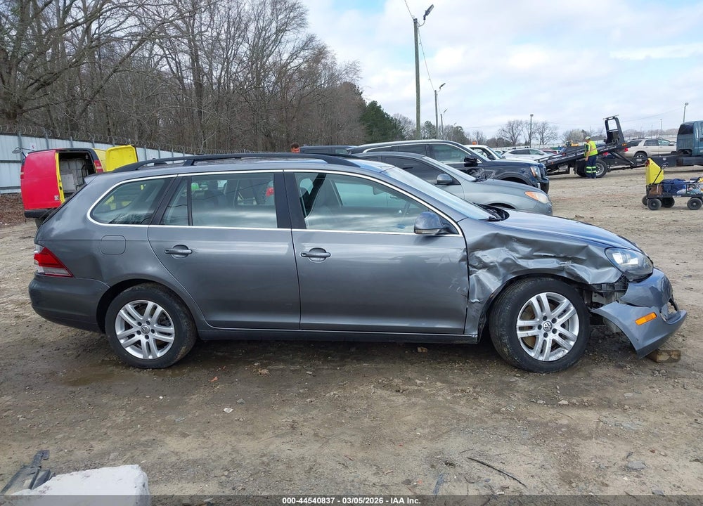 2013 VOLKSWAGEN JETTA SPORTWAGEN 2.0L TDI VIN: 3VWPL7AJXDM641517