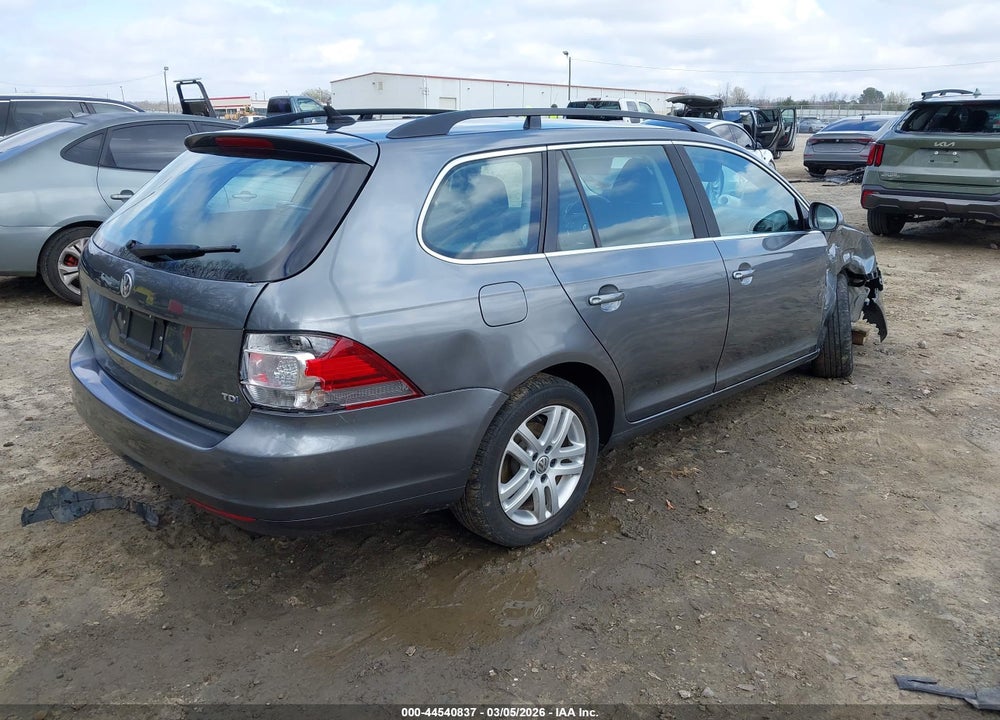 2013 VOLKSWAGEN JETTA SPORTWAGEN 2.0L TDI VIN: 3VWPL7AJXDM641517