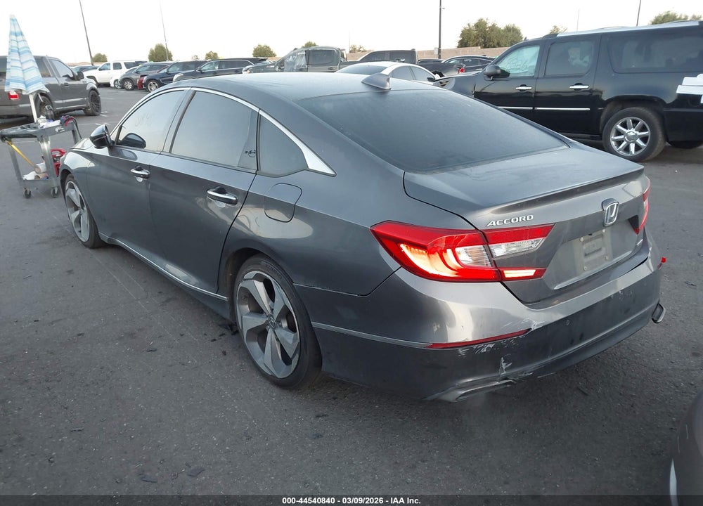 2018 HONDA ACCORD TOURING VIN: 1HGCV1F90JA009255