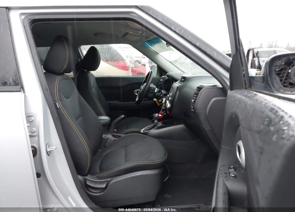 2016 KIA SOUL + VIN: KNDJP3A55G7867262