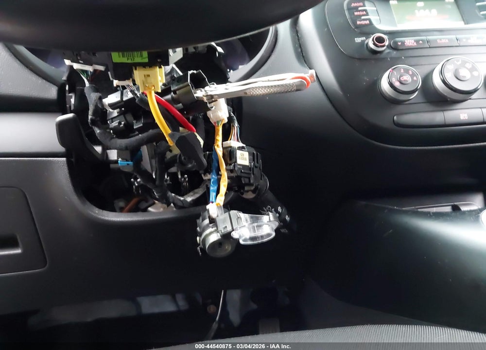2016 KIA SOUL + VIN: KNDJP3A55G7867262